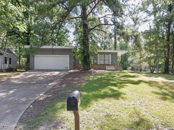 2722 Pinedale Street, Jackson, MS 39204
