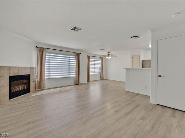 350 S Durango Drive , Unit 135, Las Vegas, NV 89145