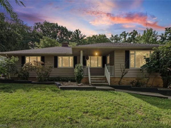 4695 W Ridgewood Drive, Parma, OH 44134