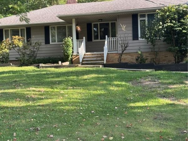 4695 W Ridgewood Drive, Parma, OH 44134