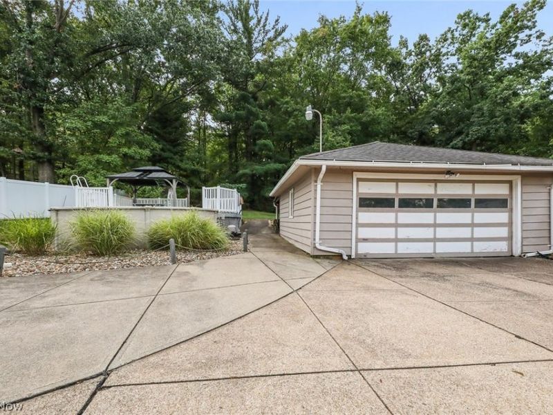 4695 W Ridgewood Drive, Parma, OH 44134 Photo 24