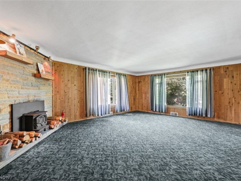 4695 W Ridgewood Drive, Parma, OH 44134 Photo 3