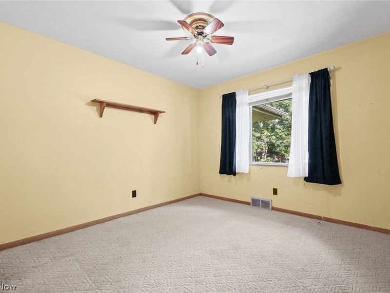 4695 W Ridgewood Drive, Parma, OH 44134 Photo 8