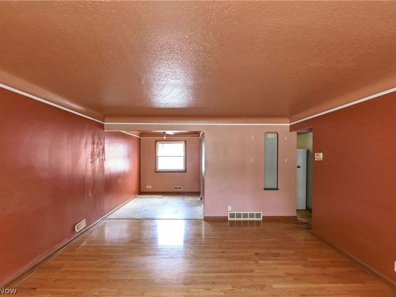 5891 Pearl Road, Parma Heights, OH 44130 Photo 10