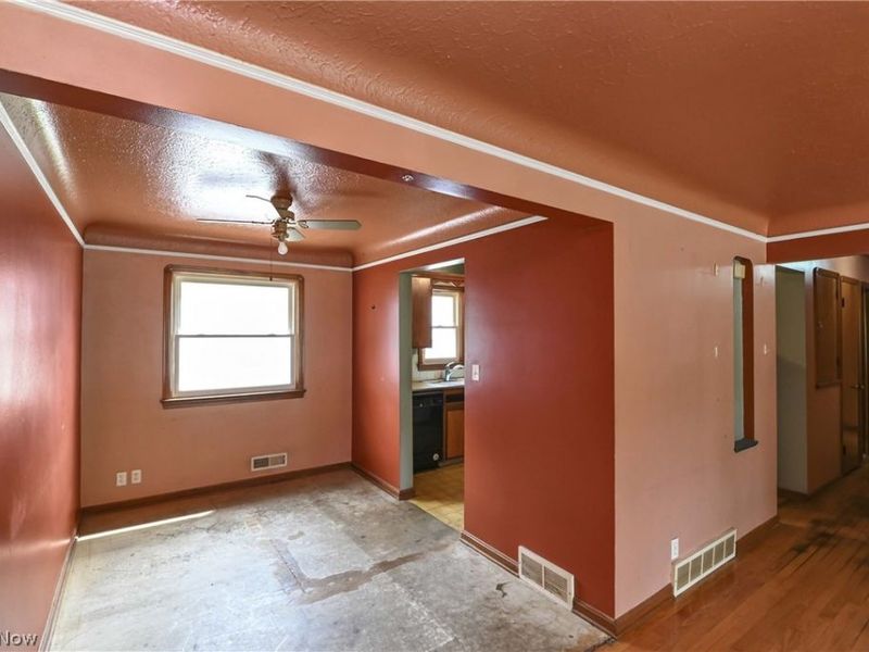 5891 Pearl Road, Parma Heights, OH 44130 Photo 11