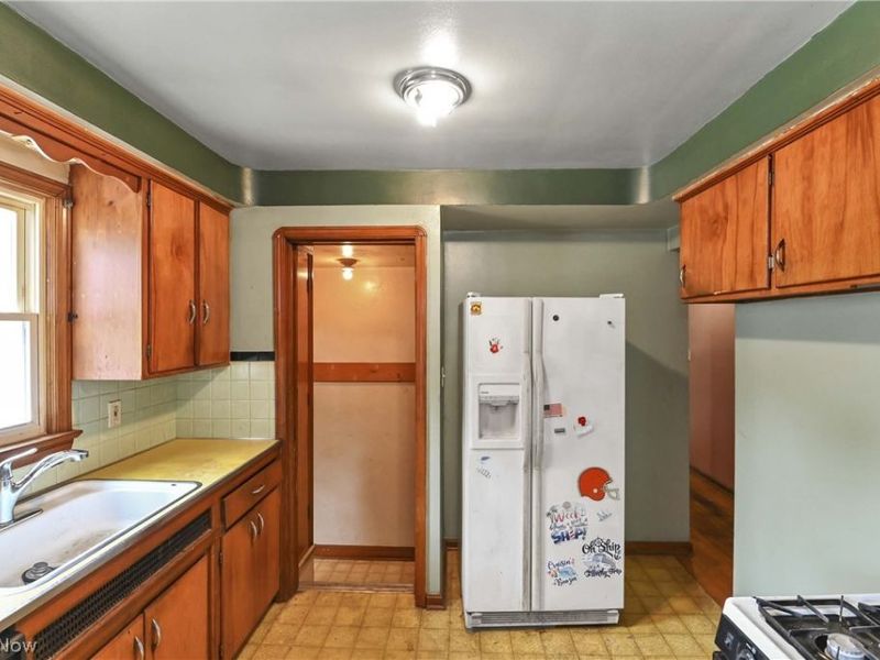 5891 Pearl Road, Parma Heights, OH 44130 Photo 15