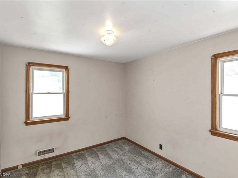 5891 Pearl Road, Parma Heights, OH 44130 Photo 19