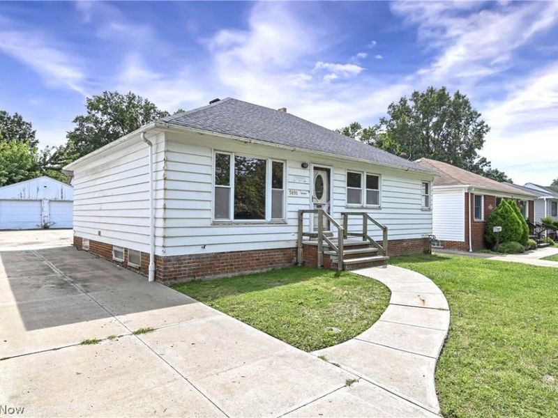 5891 Pearl Road, Parma Heights, OH 44130 Photo 3