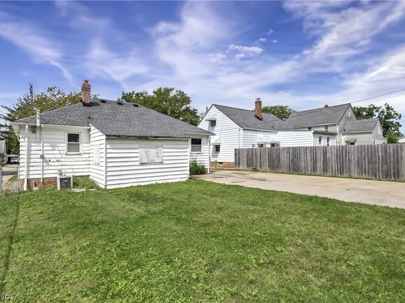 5891 Pearl Road, Parma Heights, OH 44130 Photo 6