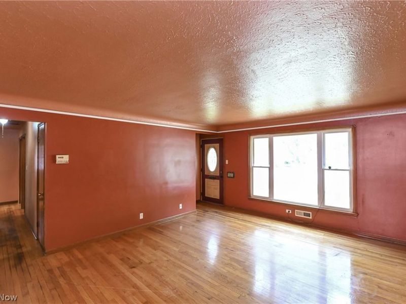 5891 Pearl Road, Parma Heights, OH 44130 Photo 8