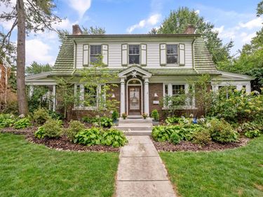 2191 Bryden Road, Bexley, OH 43209