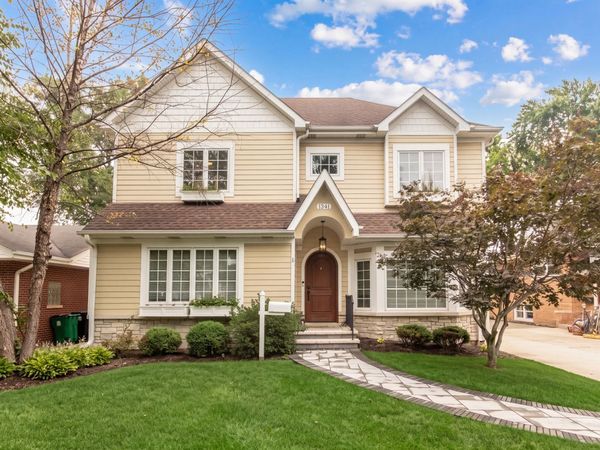 1341 Brophy Avenue , Park Ridge, IL 60068