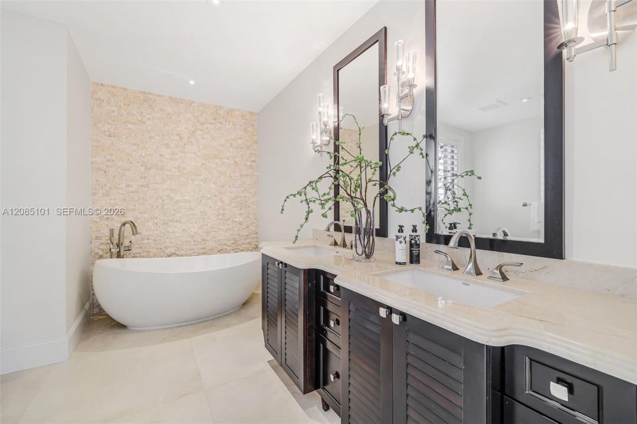 7730 SW 68 Terrace, Miami, FL 33143 Photo