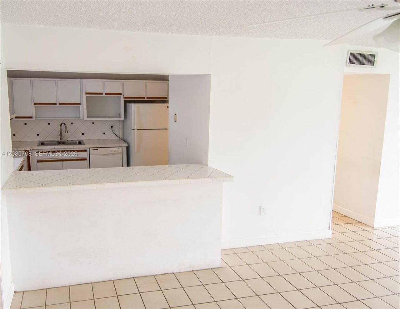 506 NW 87th Ave, Unit 212, Miami, FL 33172 Photo