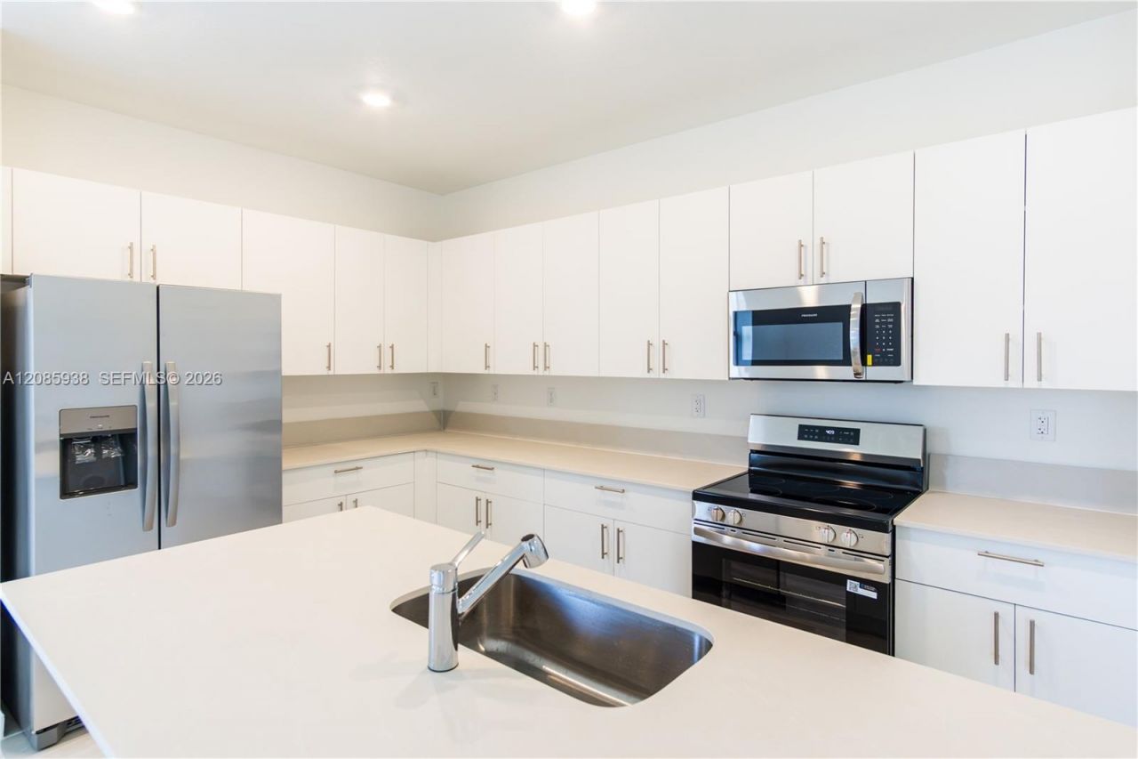 2996 SE 25th Ter, Homestead, FL 33035 Photo