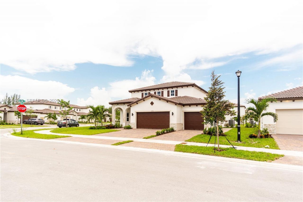 2996 SE 25th Ter, Homestead, FL 33035 Photo