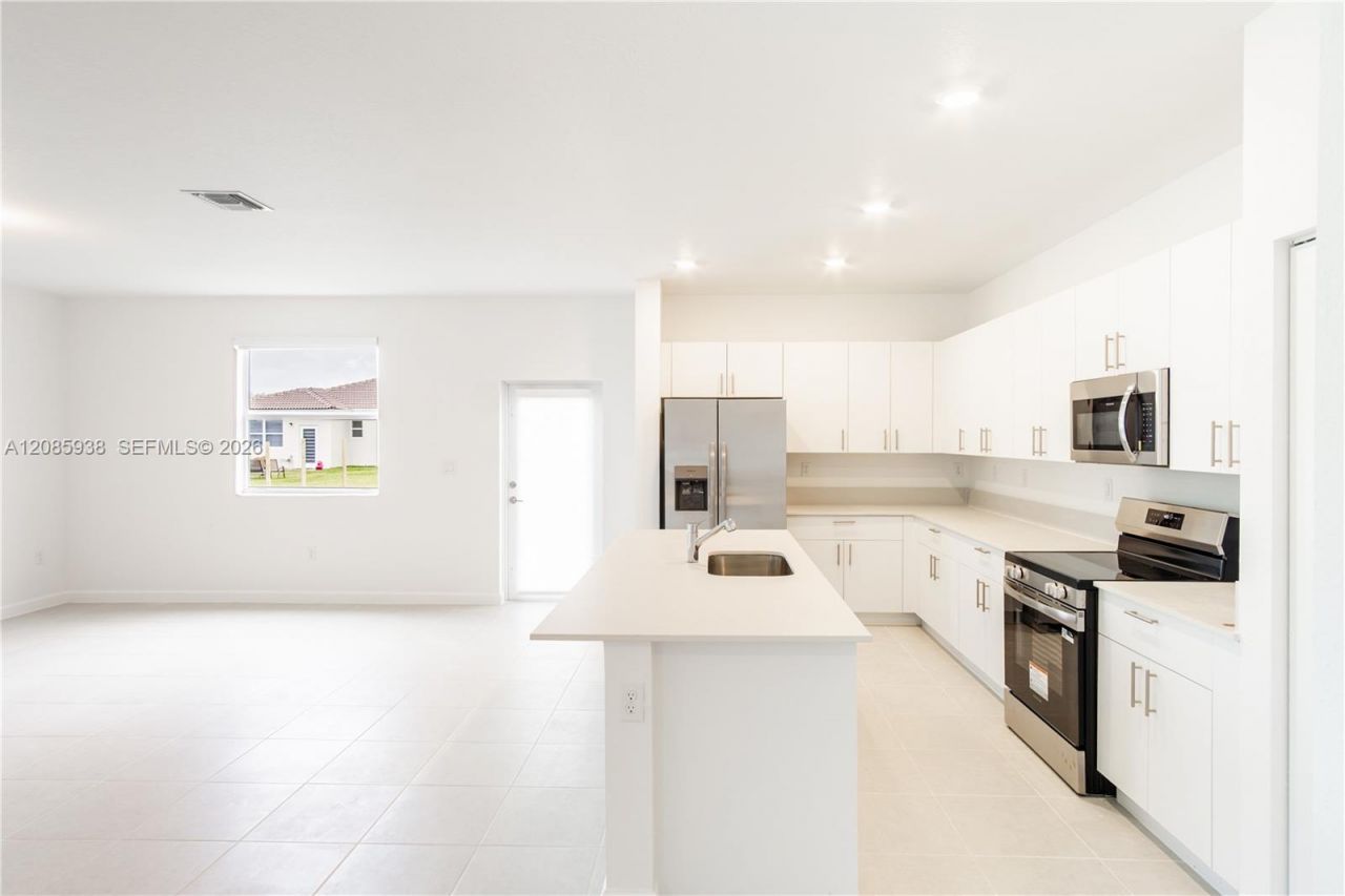 2996 SE 25th Ter, Homestead, FL 33035 Photo