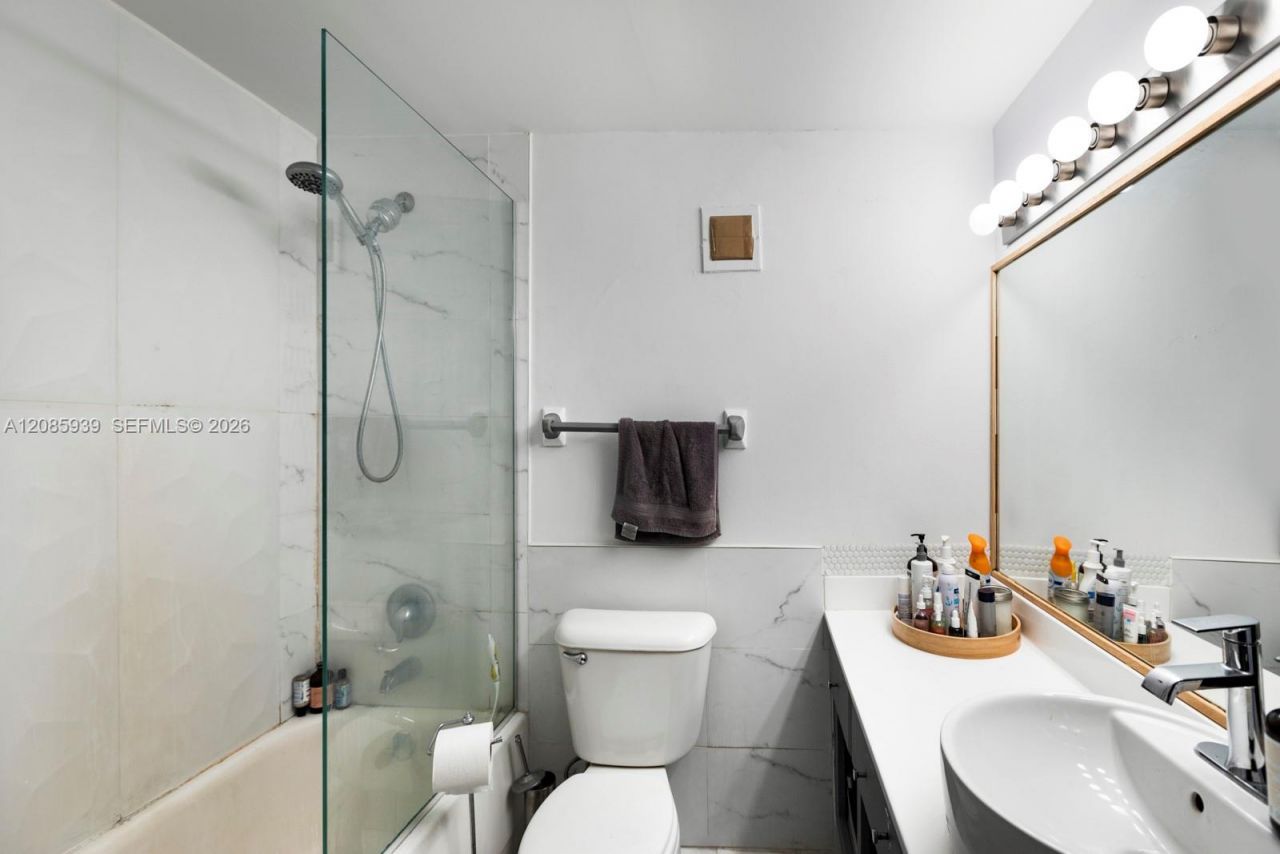 1200 West Ave, Unit 907, Miami Beach, FL 33139 Photo
