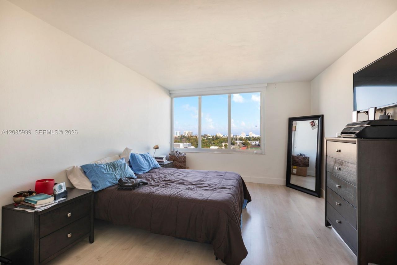 1200 West Ave, Unit 907, Miami Beach, FL 33139 Photo