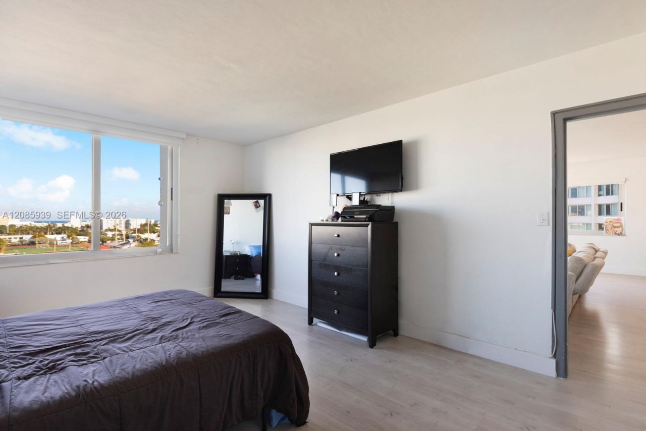 1200 West Ave, Unit 907, Miami Beach, FL 33139 Photo
