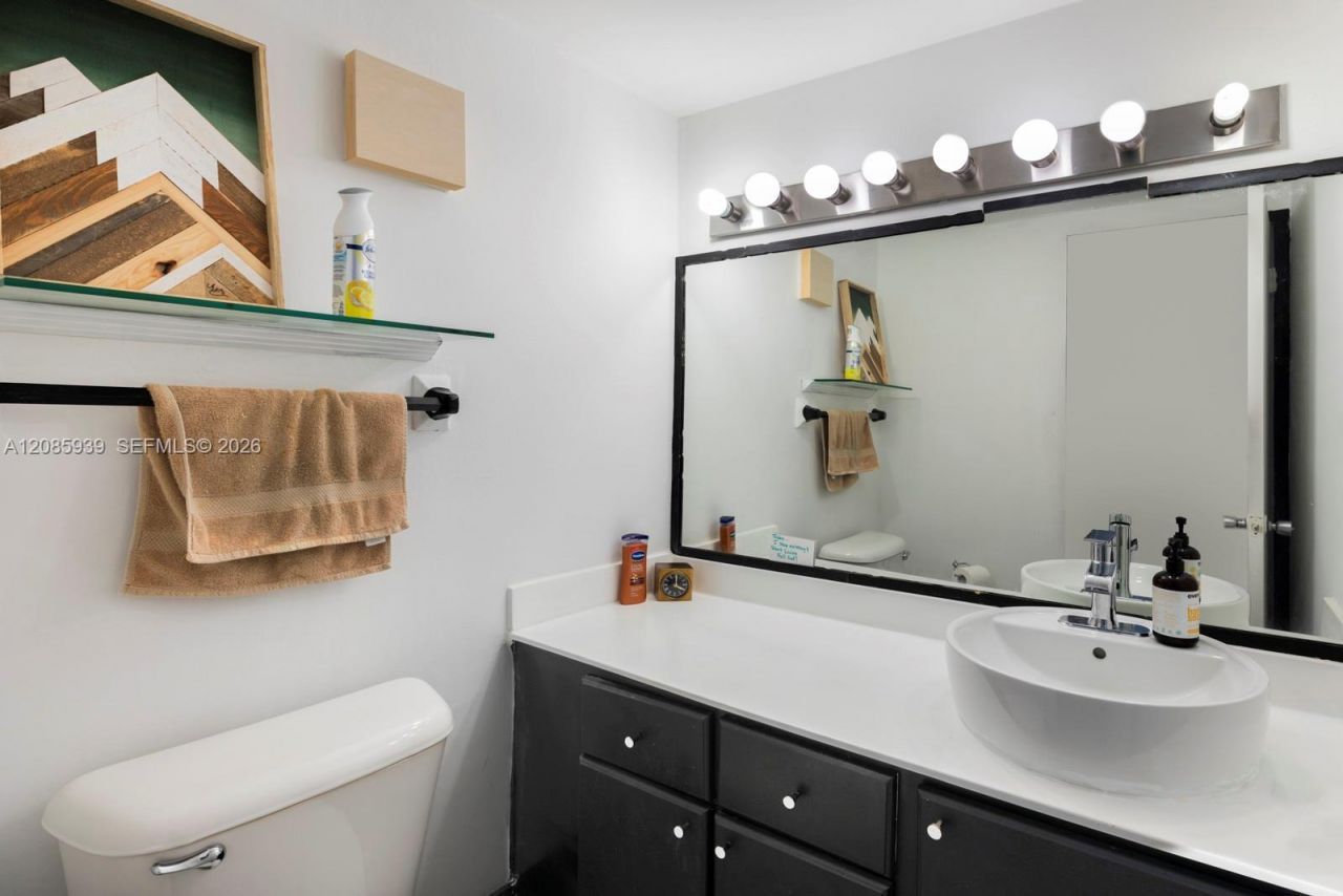 1200 West Ave, Unit 907, Miami Beach, FL 33139 Photo