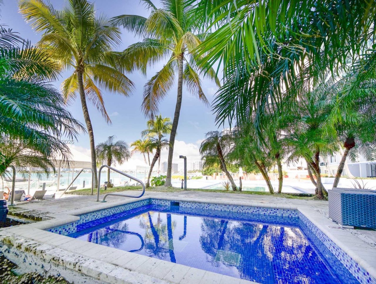 1200 West Ave, Unit 907, Miami Beach, FL 33139 Photo