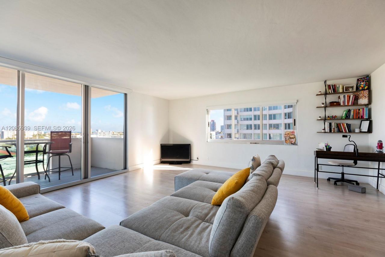 1200 West Ave, Unit 907, Miami Beach, FL 33139 Photo