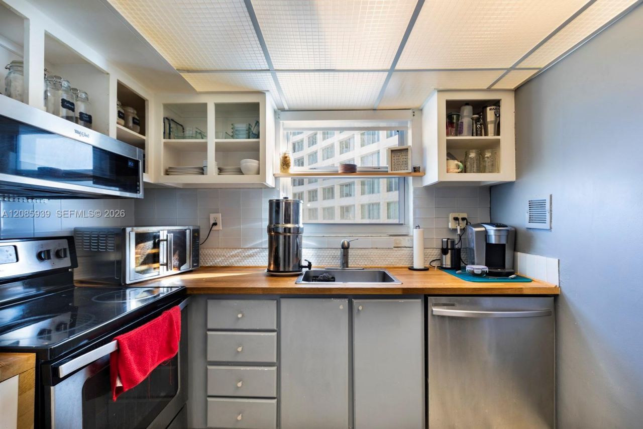 1200 West Ave, Unit 907, Miami Beach, FL 33139 Photo