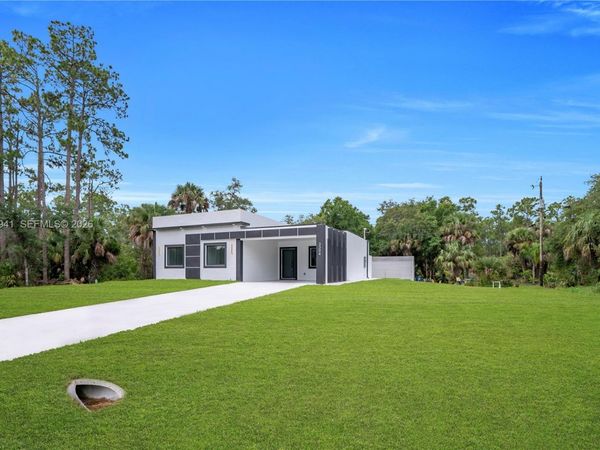 3304 E 15th St , Lehigh Acres, FL 33972