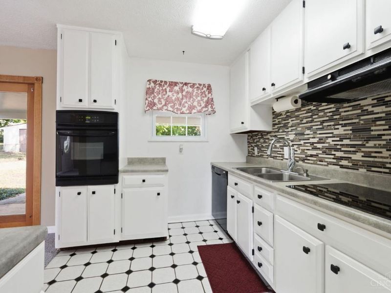 2536 Bracebridge Drive, Cincinnati, OH 45231 Photo 14