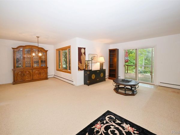 872 Dursley Road , Bloomfield Township, Mi 48304