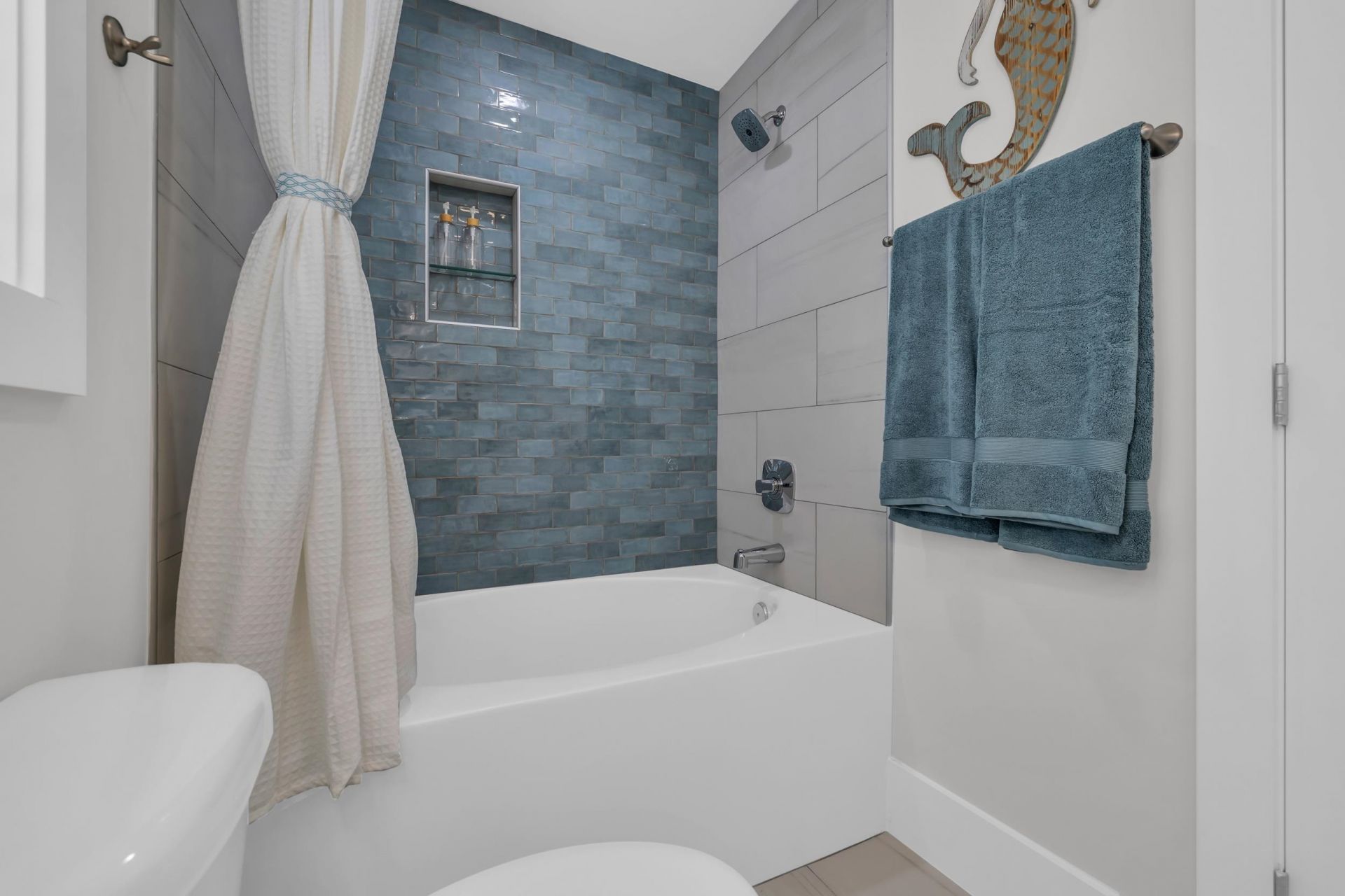 2304 Seaseeker Ln. Photo 38