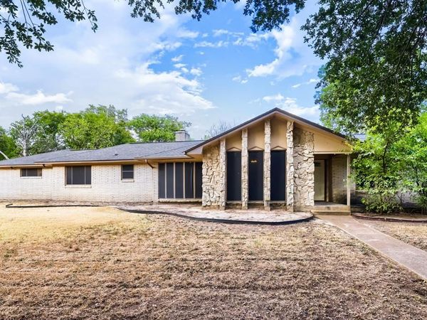 1760 S Duncanville Road, Cedar Hill, TX 75104