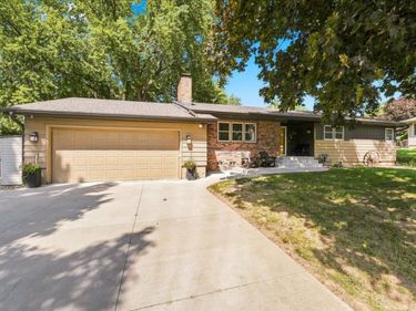 19906 NORTHERN PINE Road, COUNCIL BLUFFS, IA 51503