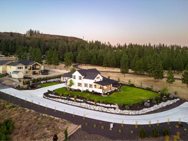 60872 Westview Dr, Nine Mile Falls, WA 99026
