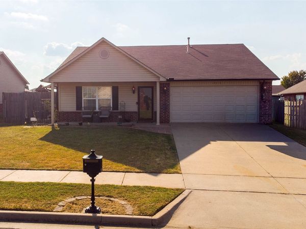 12316 N 112th East Avenue , Collinsville, OK 74021