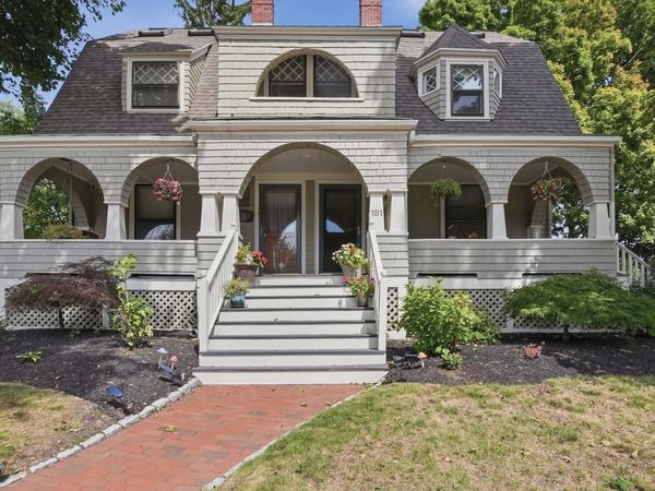 181 Cabot St, Unit B, Newton, MA 02458
