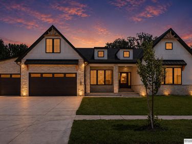 3642 Wilderness Hills Boulevard, Lincoln, NE 68516