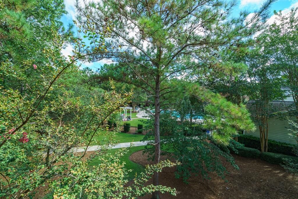 1600 Long Grove Drive Photo 20