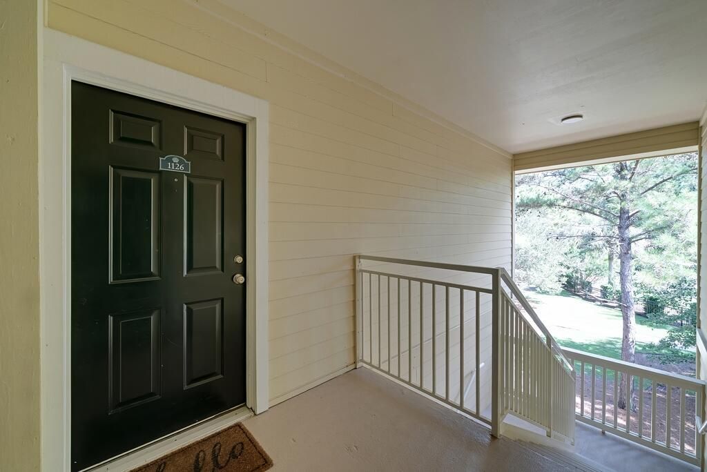 1600 Long Grove Drive Photo 21