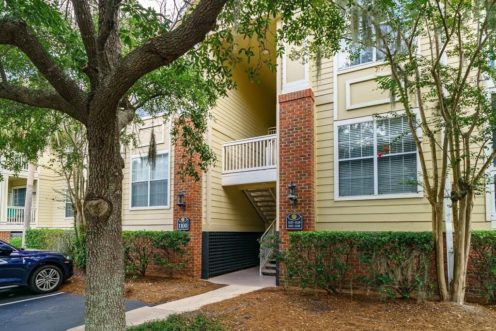 1600 Long Grove Drive Photo 27