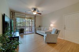 1600 Long Grove Drive photo 4