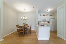 1600 Long Grove Drive photo 4