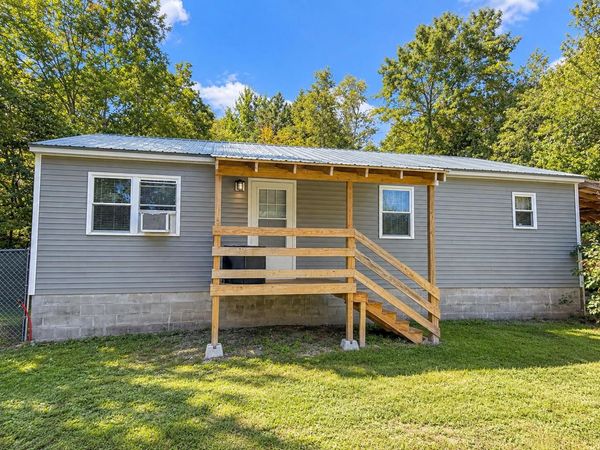57 Darling Road , Hudson, ME 04449