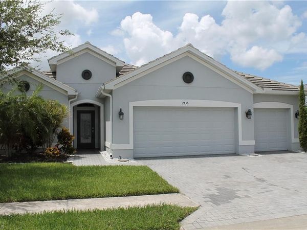 2736 Lambay CT, CAPE CORAL, FL 33991