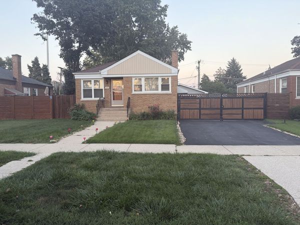 109 N Laverne Avenue , Hillside, IL 60162