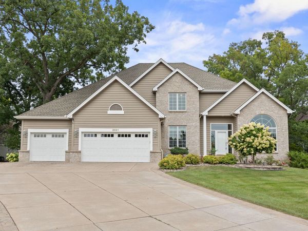 2021 Royale Drive , Eagan, MN 55122