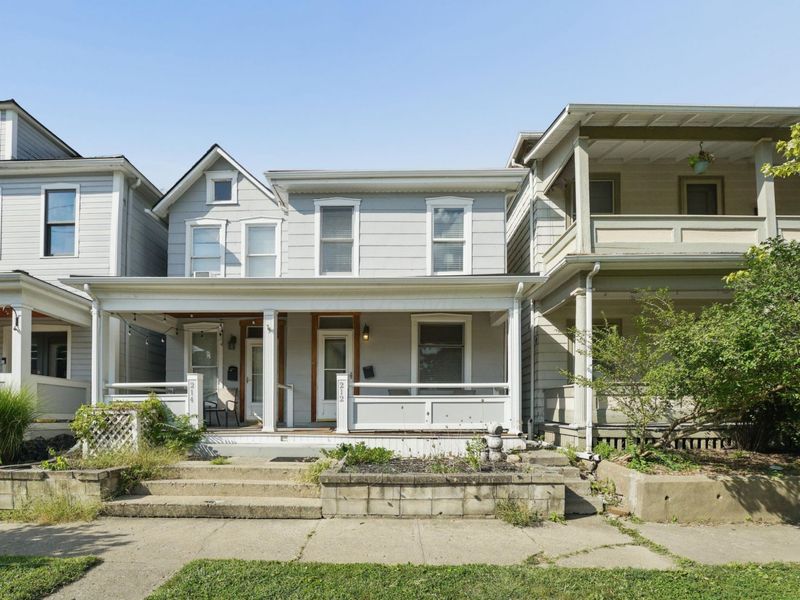 212 W 3rd Avenue, Columbus, OH 43201 Photo 2