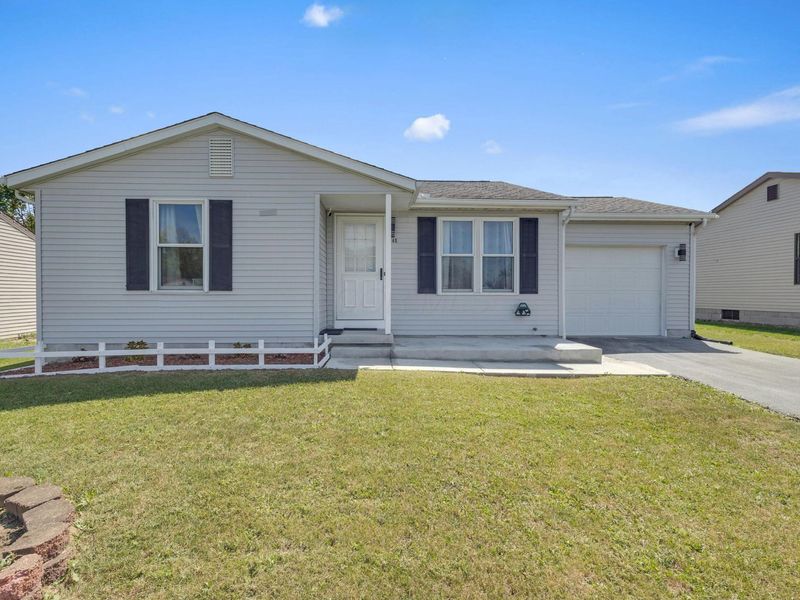840 Cherry Bud Drive, Columbus, OH 43228 Photo 2