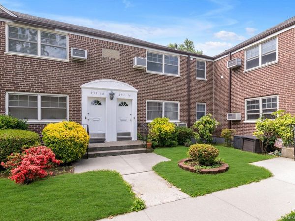 251-16 58th Avenue , Unit # L-2, Little Neck, NY 11362